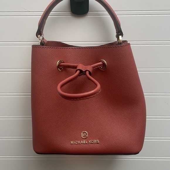 Michael Michael Kors womens crossbody leather cinnamon drawstring bucket bag NWT - Picture 12 of 17